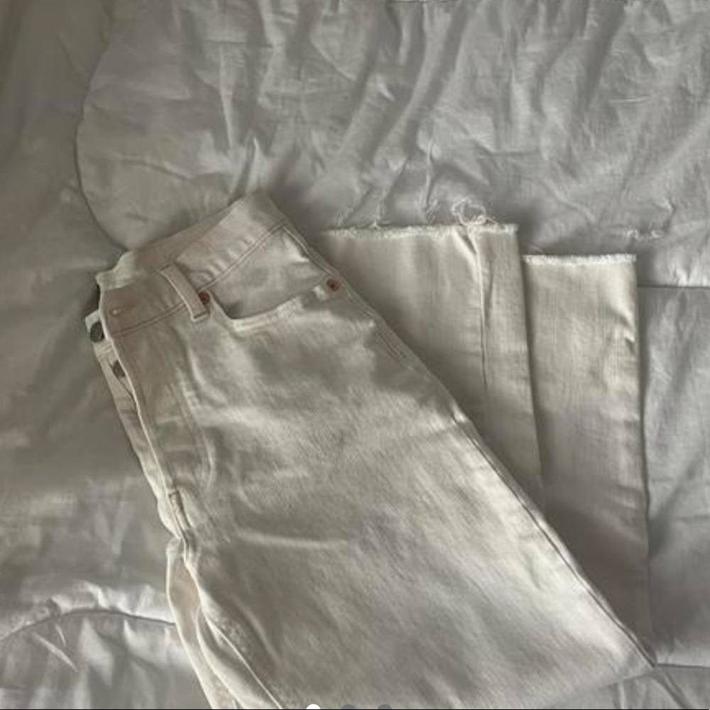 Gap white cheeky straight leg jeans